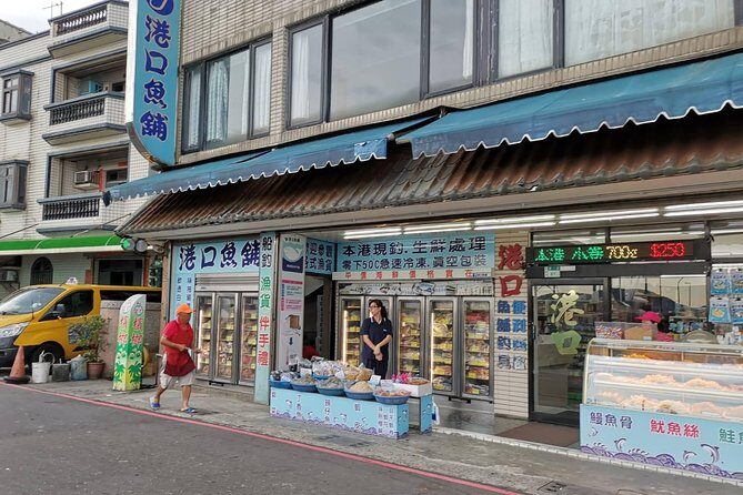 Northern Taiwan Private Adventure: Yehliu, Jiufen, & Pingxi - Transportation, Group Size, and Pricing