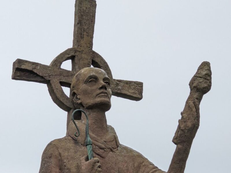 Northumberland: Private Bamburgh and Lindisfarne Guided Tour - Key Points