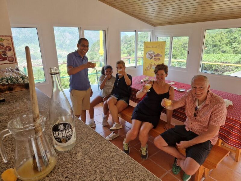 NorthWest's 50 shades of green, rock pools & waterfalls Tour - Key Points