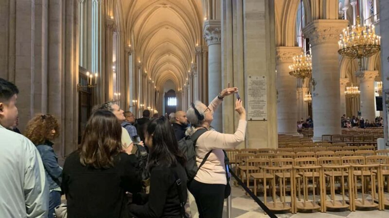 Notre-Dame Cathedral Interior & Île de la Cité Walking Tour - Key Points