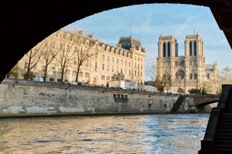 Notre Dame Cathedral :Reserved Access, Cruise & Outside Tour - Authentic Insights from Reviews
