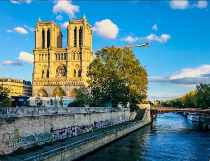 Notre Dame Ile De La Cité Walking Tour & Seine River Cruise - Exploring Paris with the Notre Dame Ile De La Cité Walking Tour & Seine River Cruise