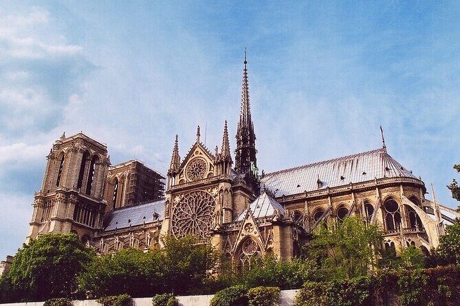 Notre Dame Surroundings with Entry Ticket to Archeological Crypt - Final Thoughts
