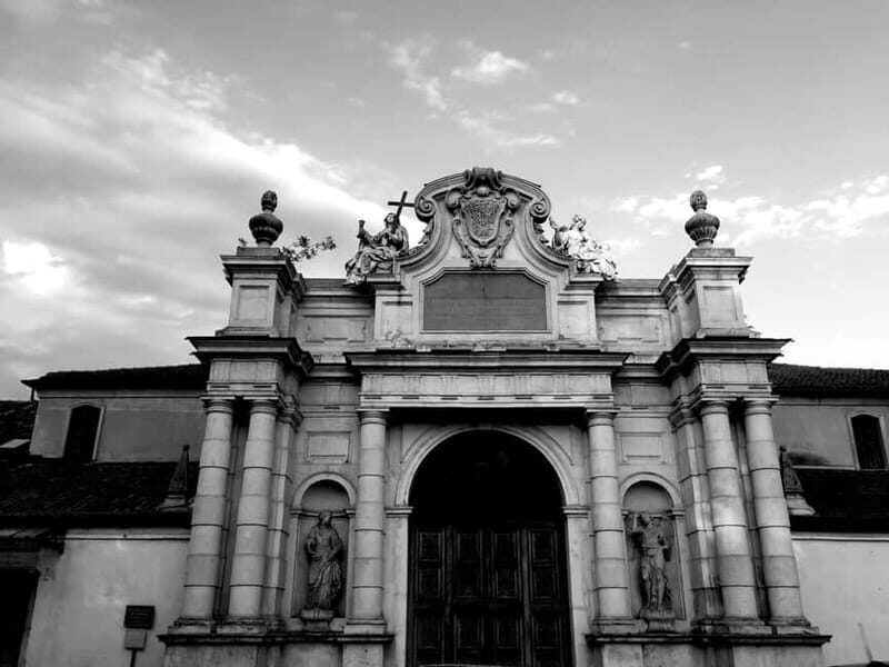 NOTTURNO AL MANICOMIO DI COLLEGNO - FAQs