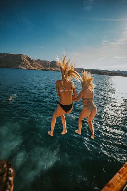 Novalja: Zre Beach Party Boat FESTINI with Unlimited Drinks - A Closer Look at the Experience