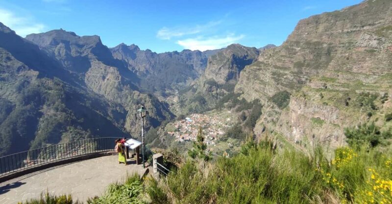 Nun's Valley & Pico dos Barcelos Madeira Island Tour - Key Points