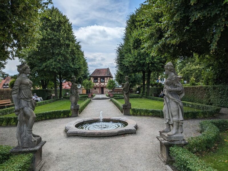 Nuremberg: St. Johannis Friedhof &Hesperidengärten IN GERMAN - FAQ