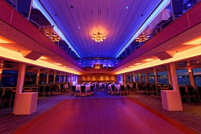 NYC 4th of July Fireworks Cruise Aboard the Hornblower Infinity - Pros