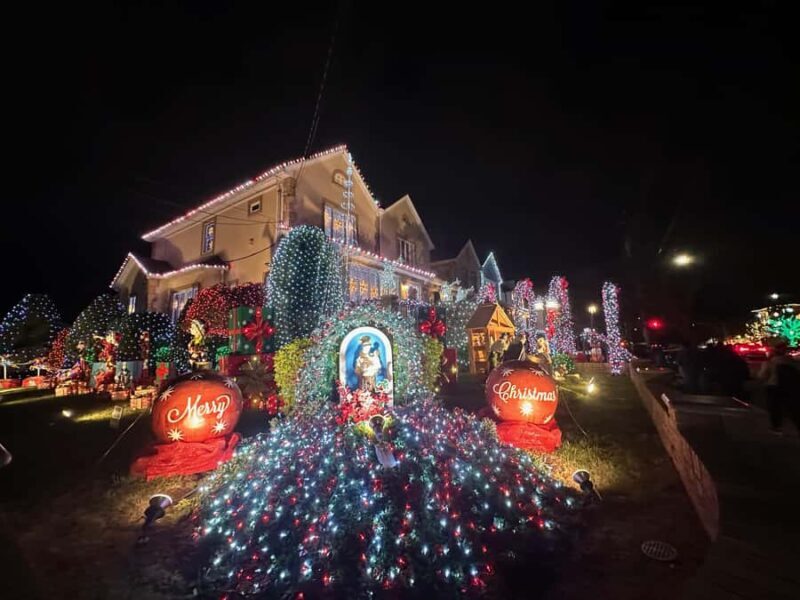 NYC at Night: 3.5 Hour Tour of Holiday Lights - A Detailed Look at the Tour Experience