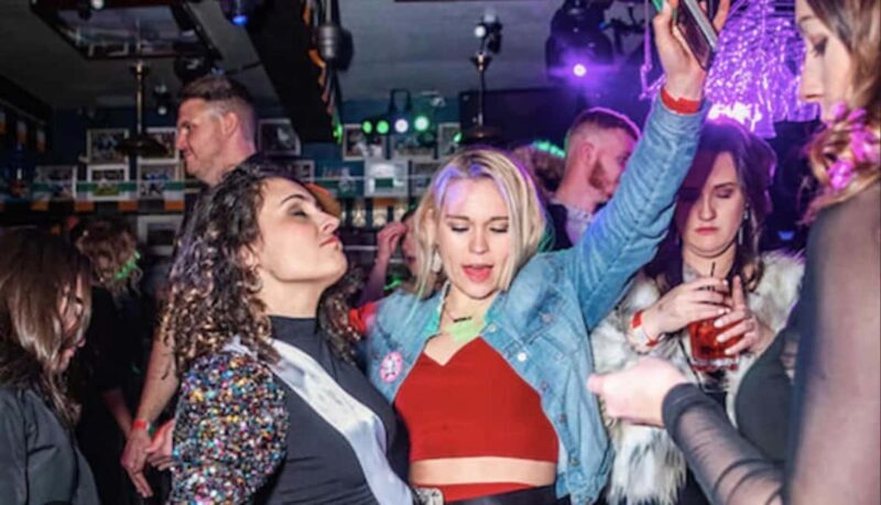 NYC Bar Tour: Gangsters, Heroes + Bright Lights of Broadway - The Bottom Line