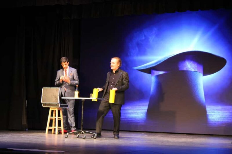 NYC: Broadway Magic Hour Show in Times Square - What Visitors Say