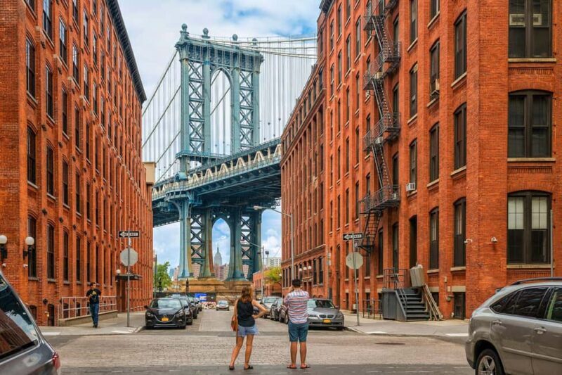 NYC: Brooklyn & DUMBO Bus and Walking Tour with Local Guide - Key Points