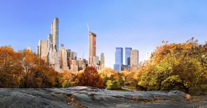 NYC: Central Park Guided Walking Tour English-Spanish - Key Points