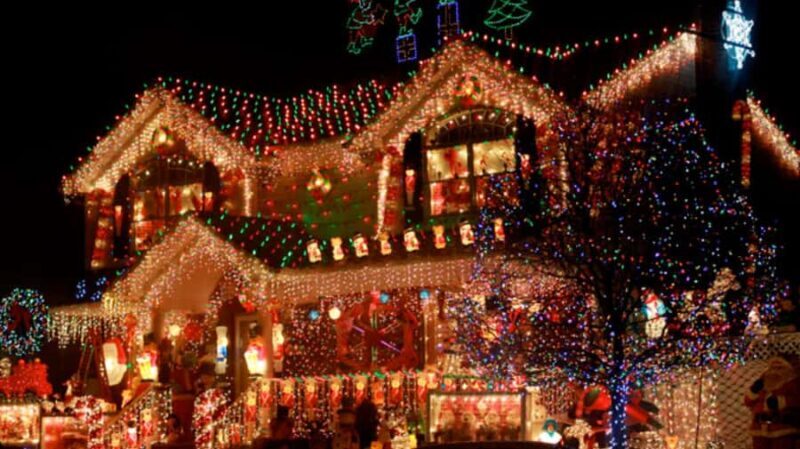 NYC: Christmas Lights and Dyker Heights Tour - Exploring Brooklyn’s Christmas Charm in DUMBO