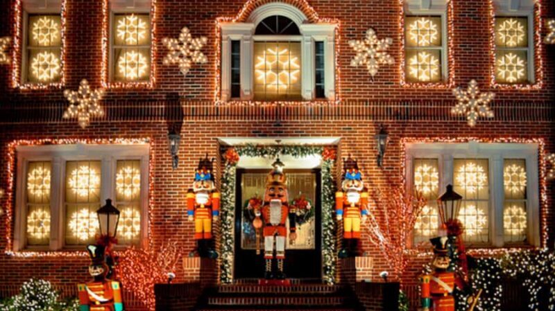 NYC: Christmas Lights and Dyker Heights Tour - Timing and Pacing