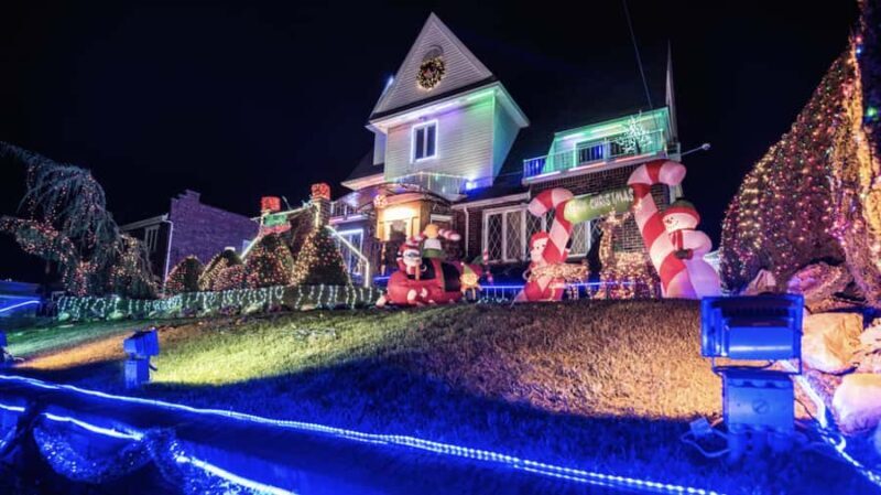 NYC: Christmas Lights Dyker Heights, Bay Ridge and DUMBO - Who Will Love This Tour?