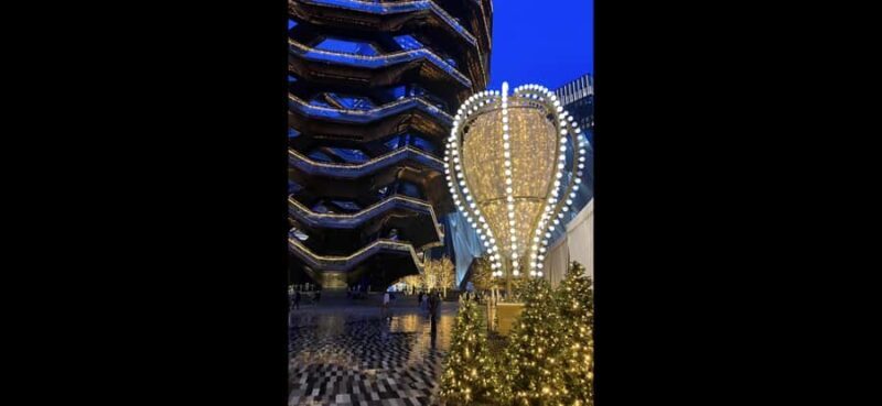 NYC Christmas Magic: Rockefeller Tree & Lights Rickshaw Ride - Rockefeller Center’s Grand Finale