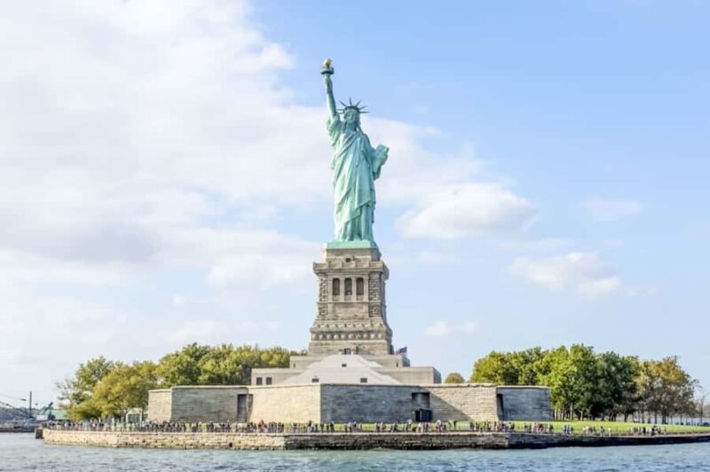 NYC: Circle Line 1hr Lady Liberty Cruise Skip-The-Box Office - Introduction to the Experience