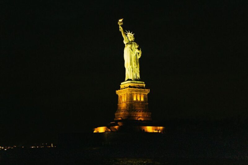 NYC: Circle Line 2h Harbor Lights Cruise Skip-The-Box-Office - Key Points