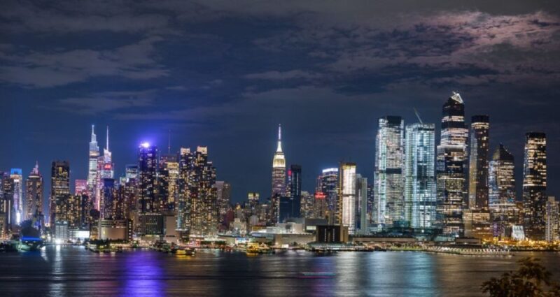NYC: City Skyline Sightseeing Bus Tour at Night - A Thorough Look at the Experience