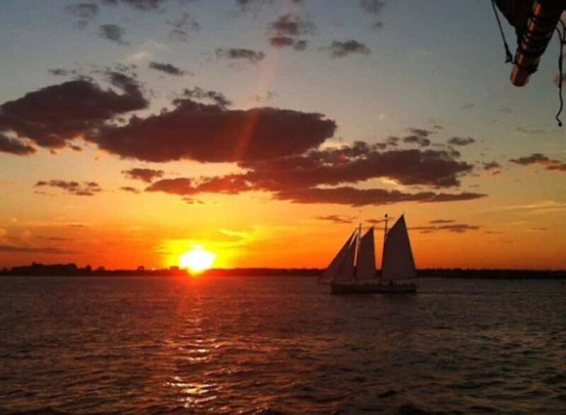 NYC: Clipper City Statue of Liberty City Lights Night Sail - FAQs