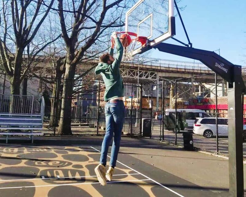 NYC Contrasts Tour Harlem, Bronx, Williamsburg, Queens and Brooklyn - A Thorough Look at the NYC Contrasts Tour