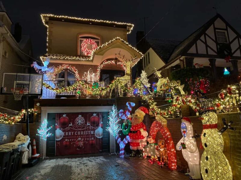 NYC: Dyker Heights Christmas Lights Tour with Guide - Authentic Insights from Travelers