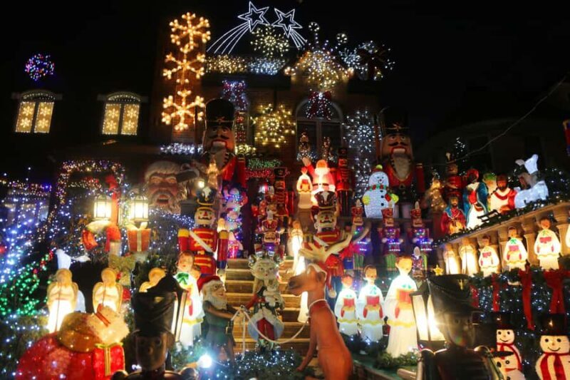 NYC: Dyker Heights Christmas Lights Tour with Hot Cocoa - Who Will Love This Tour?