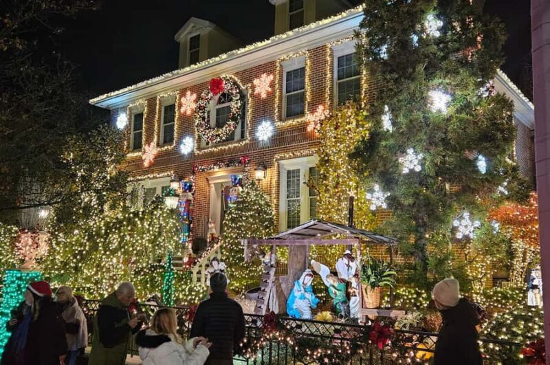 NYC: Dyker Heights Christmas Lights Tour with Hot Cocoa - FAQ