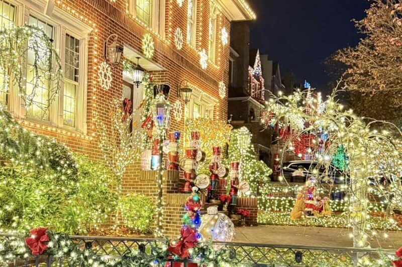 NYC: Dyker Heights Christmas Lights Trolley Tour - An In-Depth Look at the Dyker Heights Christmas Lights Trolley Tour