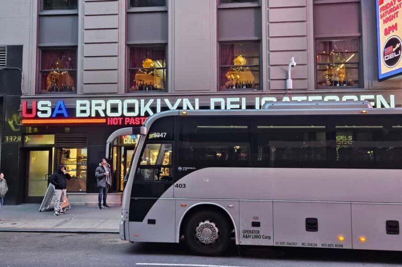 NYC: Dyker Heights Holiday Lights Tour with Cocoa & Cookie - Who Will Love This Tour?