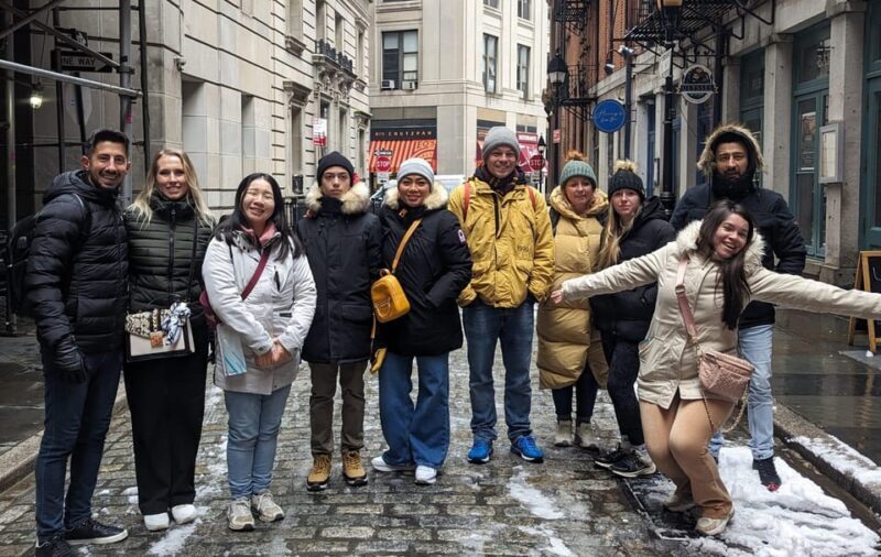 NYC: Eat 4 New York Foods & See 30 Sights Walking Tour - An In-Depth Look at the Tour Experience