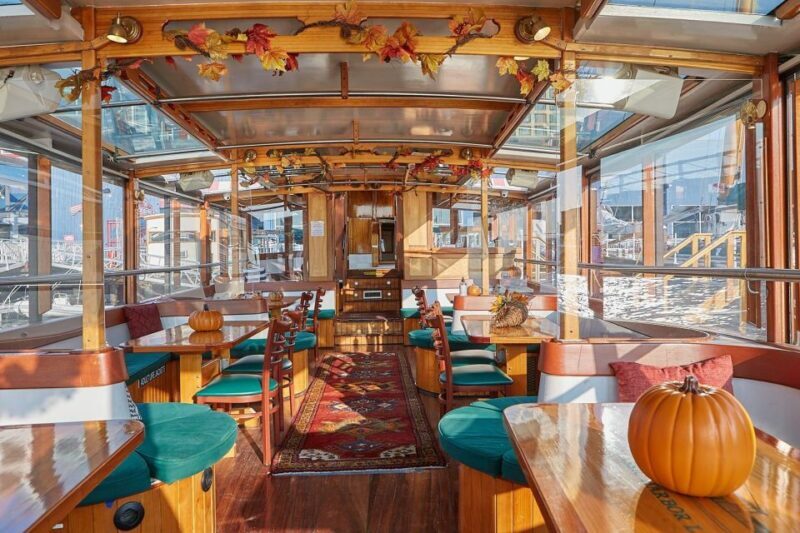 NYC: Evening Jazz Cruise on the Yacht Manhattan - An In-Depth Look at the Experience