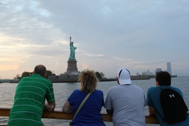 NYC: Evening Jazz Cruise on the Yacht Manhattan - The Overall Experience and Guest Feedback