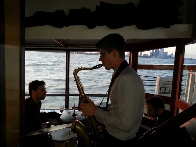 NYC: Evening Jazz Cruise on the Yacht Manhattan - FAQ