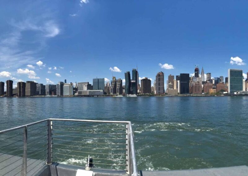 NYC | French guided tour Superheroes Midtown & Brooklyn - Who Will Love This Tour?