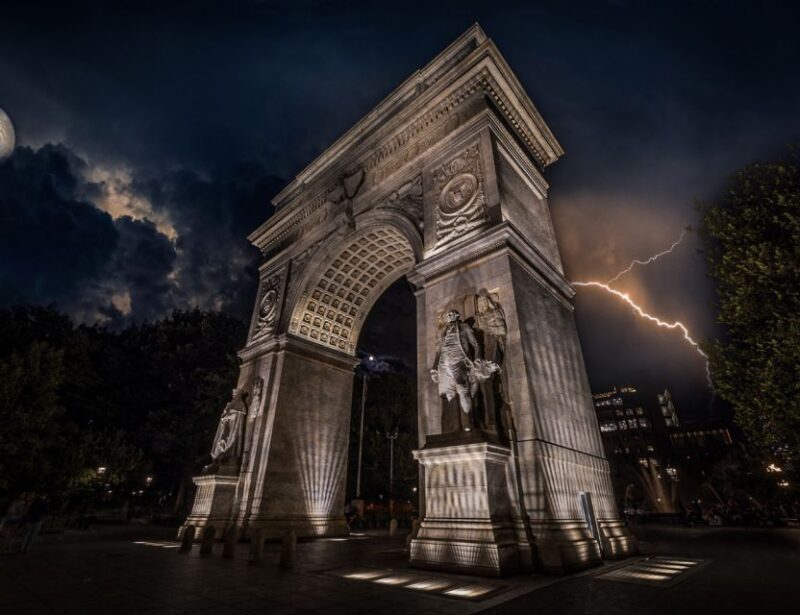 NYC: Ghosts & Ghouls of Greenwich Village Walking Tour - What to Expect from the Ghost Tour