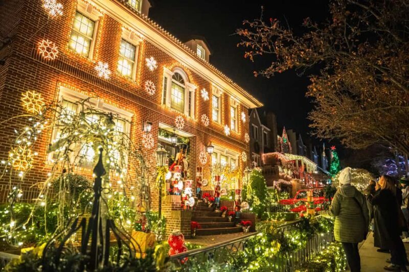 NYC: Holiday Lights and Dyker Heights Luxury Bus Tour - Key Points