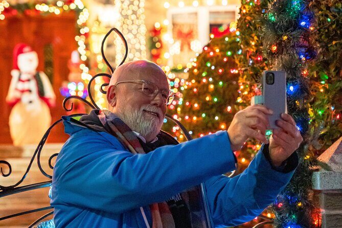 NYC Holiday Lights and Dyker Heights Luxury Bus Tour - Authentic Traveler Insights