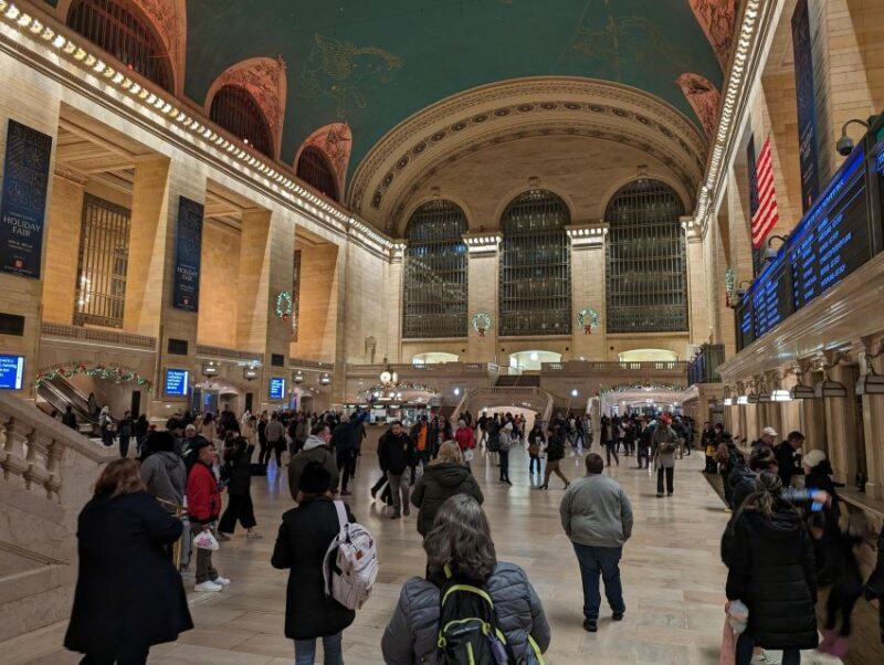 NYC: Holiday Lights Guided Bus Tour - A Detailed Look at the Tour Experience