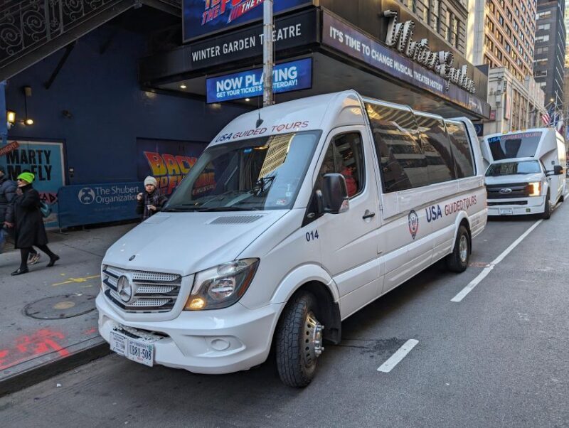 NYC: Holiday Lights Guided Bus Tour - FAQ
