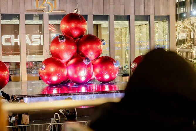NYC Holiday Lights Sightseeing Bus Tour - Value and Experience: Is It Worth It?