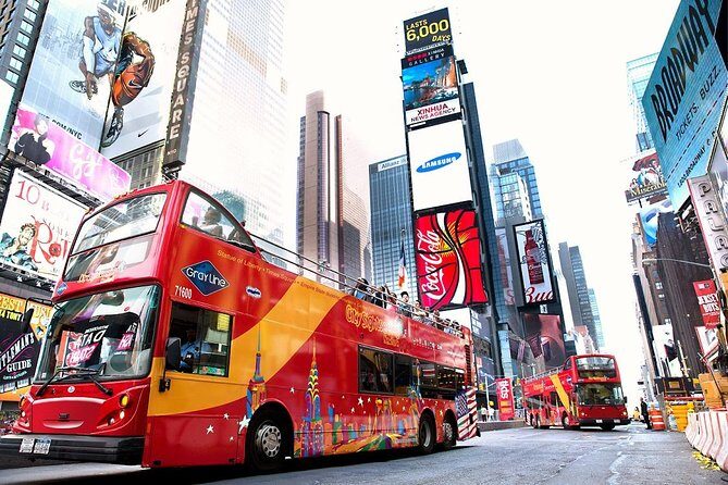 NYC Hop-on Hop-off Downtown Tour plus One Attraction - An In-Depth Look at the Downtown NYC Tour