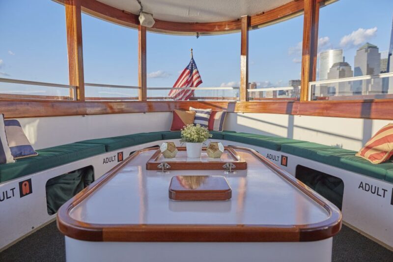 NYC: Hudson River Fall Foliage Yacht Tour - An In-Depth Look at the Hudson River Fall Foliage Yacht Tour