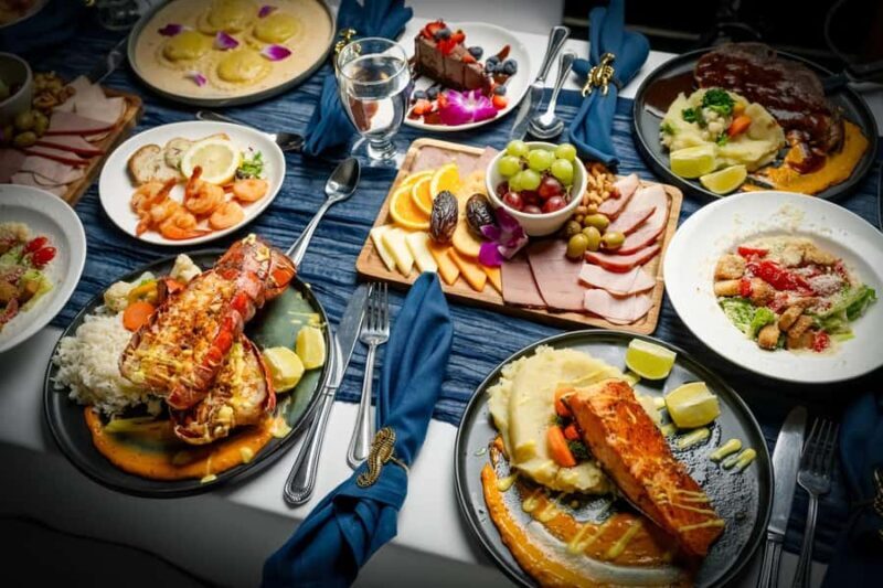 NYC: July 4th Fireworks Cruise with 5-Course Meal + Open bar - Entertainment & Atmosphere