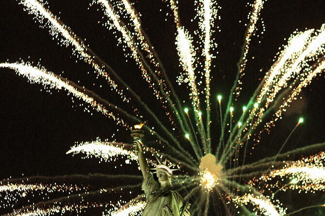 NYC July 4th Fireworks Cruise with Dinner, Open Bar and Music - Practical Considerations and Tips