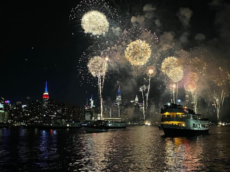 NYC: July 4th Fireworks Cruise with Gourmet Hors Doeuvres - Key Points