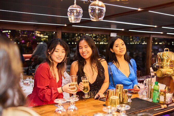 NYC July 4th Fireworks on a Luxury Yacht with Open Bar and Dinner - The Itinerary and Landmark Highlights