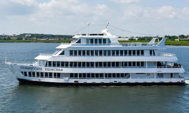 NYC: July 4th Fireworks Party Cruise with BBQ Buffet & Bar - FAQs