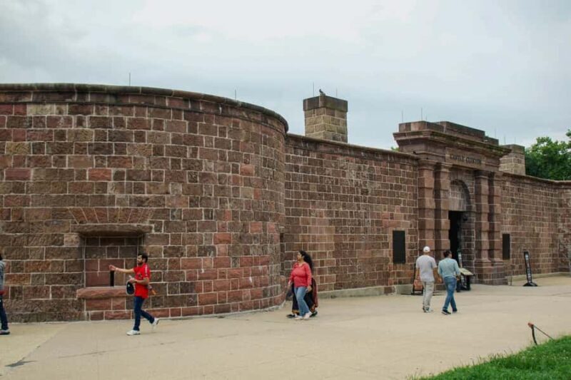 NYC: Lower Manhattan Irish Heritage Walking Tour - Memorials and Tributes